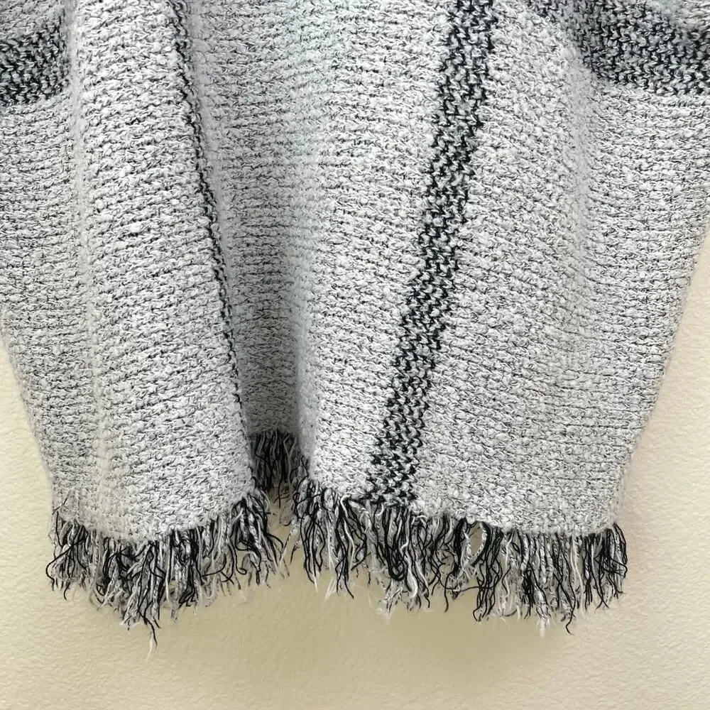 Windsor womens poncho